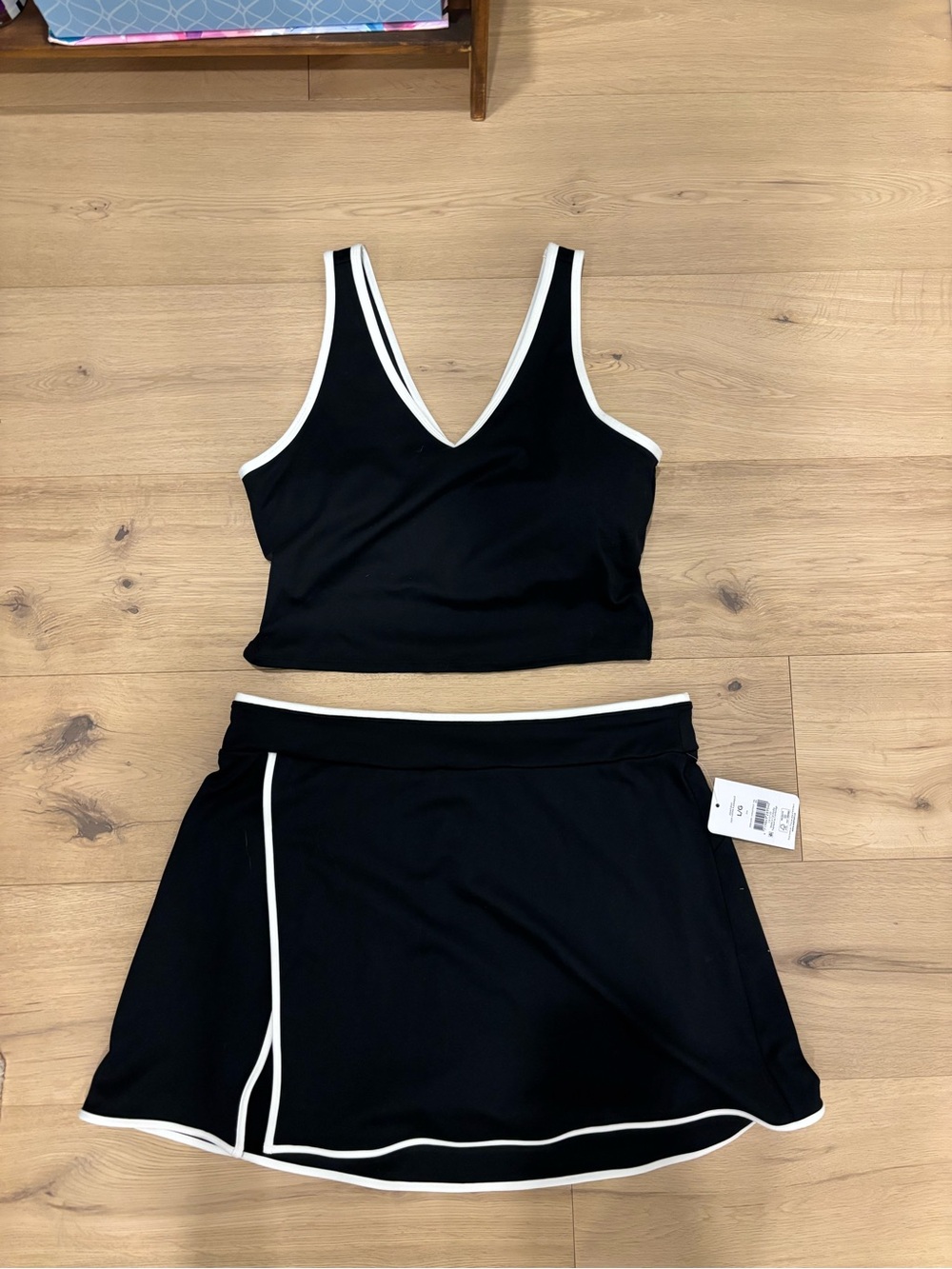 Athletic Works Women’s Skort and Tank Set
